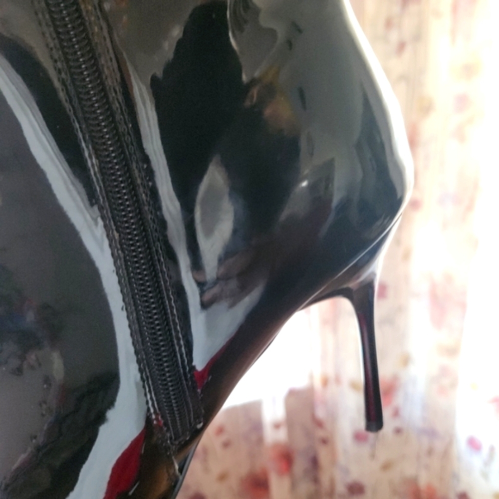 Black Patent Leather Knee-High Boots - Picture 8 of 14